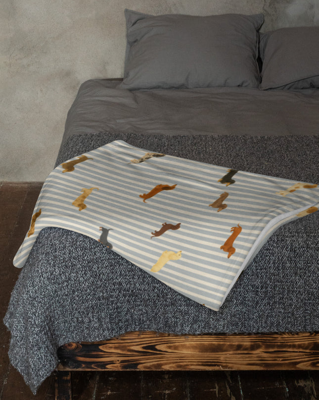 Throw Blanket - Long-Haired & Short-Haired Dachshund Mix Print